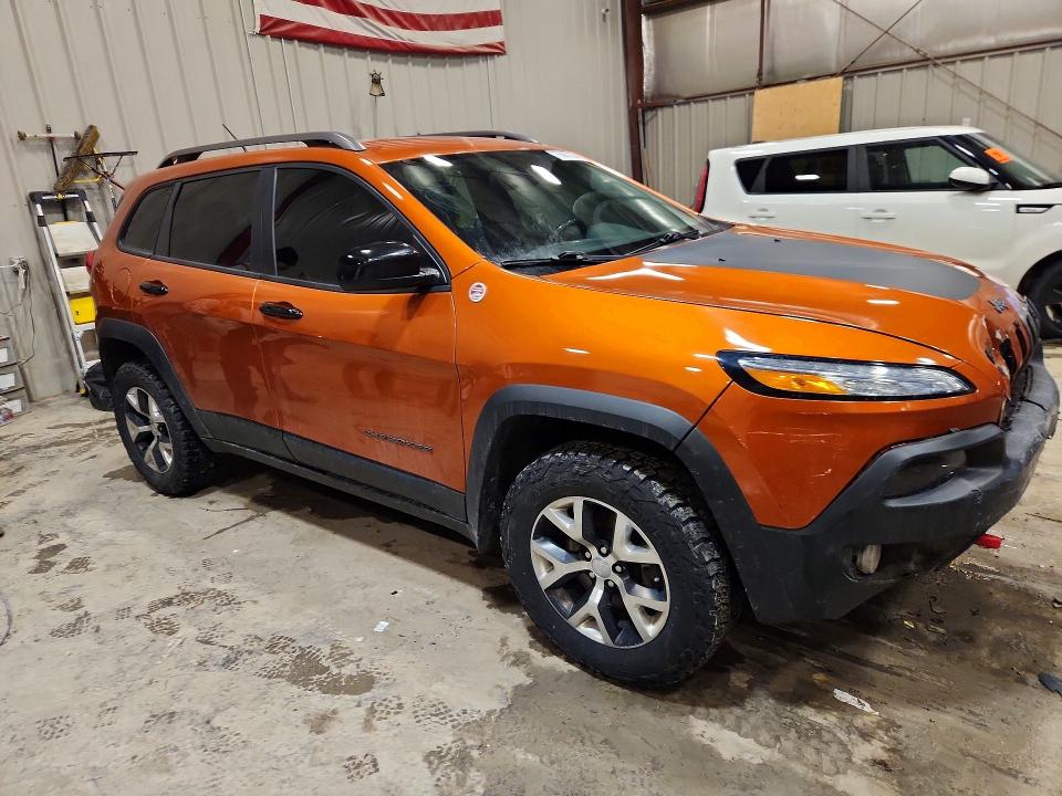 Photo 4 from auction – 2016 JEEP CHEROKEE T with VIN 1C4PJMBS3GW155781