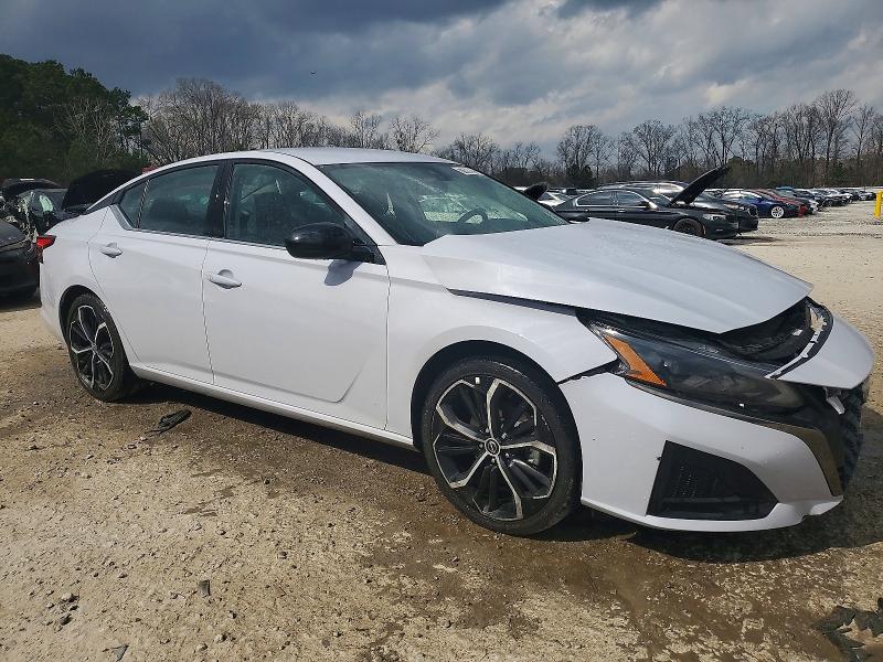 Photo 4 from auction – 2025 NISS ALTIMA with VIN 1N4BL4CV5SN358978