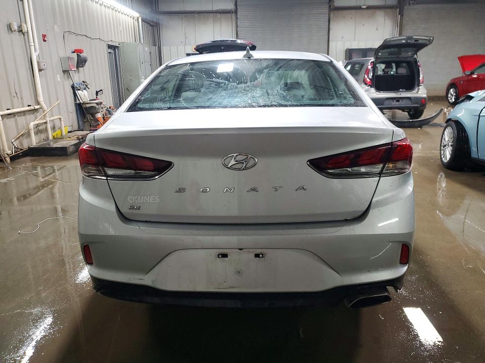 Photo 6 from auction – 2019 HYUNDAI SONATA SE with VIN 5NPE24AFXKH753065
