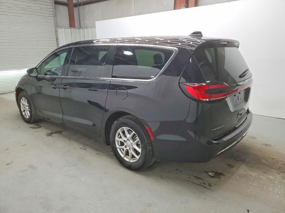 Photo 2 from auction – 2025 CHRYSLER PACIFICA S with VIN 2C4RC1BG9SR577150