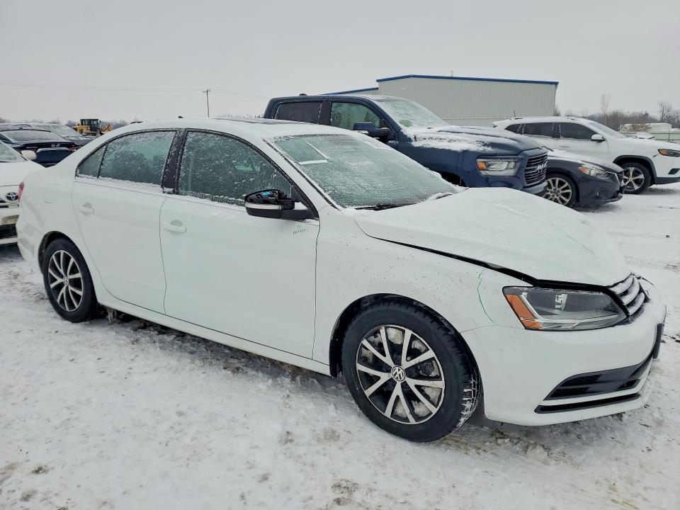 Photo 4 from auction – 2017 VOLKSWAGEN JETTA SE with VIN 3VWDB7AJ3HM275024