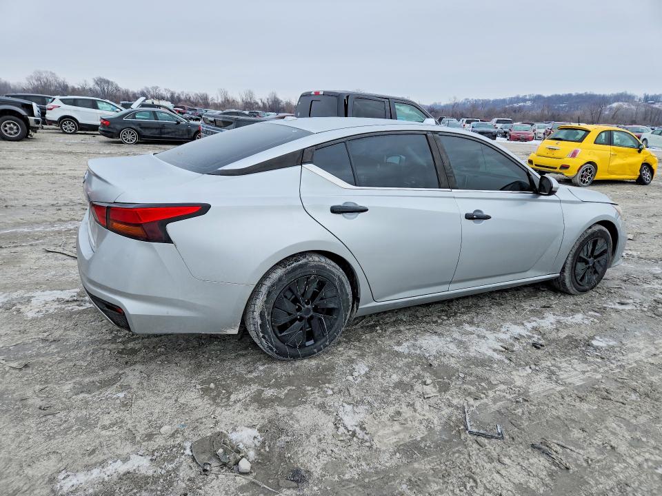 Photo 3 from auction – 2019 NISS ALTIMA with VIN 1N4BL4BV2KC200174