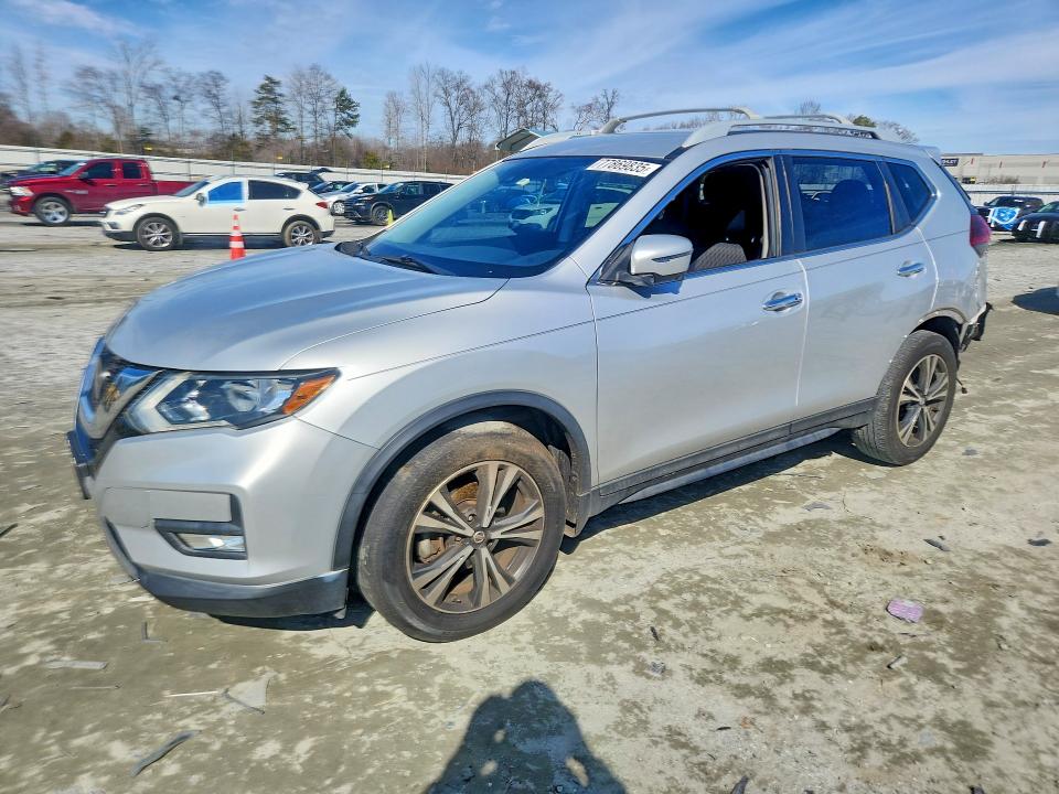 NISSAN ROGUE 2019 with VIN 5N1AT2MT7KC766607 - Photo from auction