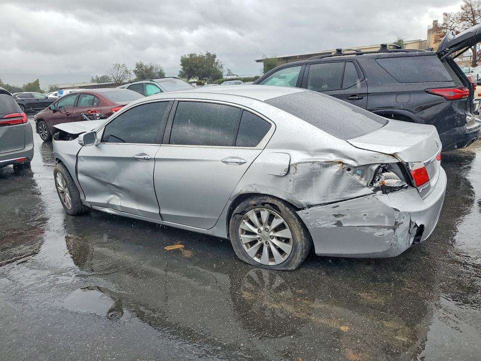 Zdjęcie 2 z aukcji – 2013 HONDA ACCORD z VIN 1HGCR2F76DA044296