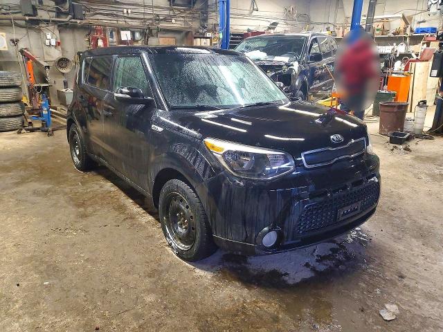 Фото 4 с аукциона – 2015 KIA SOUL с VIN KNDJN2A24F7205340