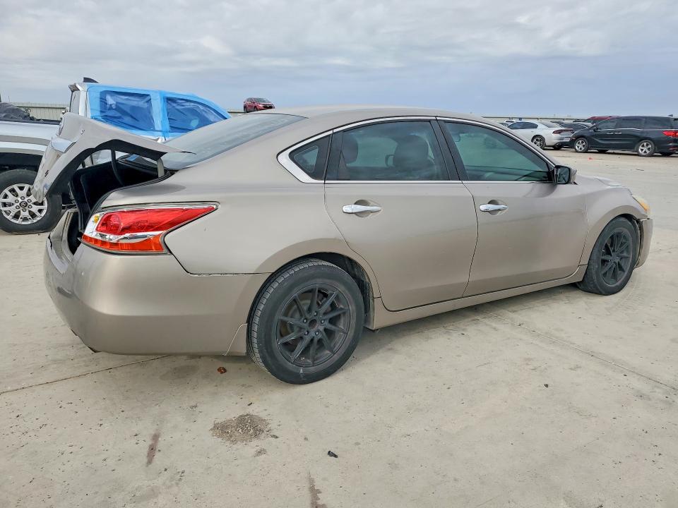 Photo 3 from auction – 2014 NISS ALTIMA with VIN 1N4AL3AP2EN366504