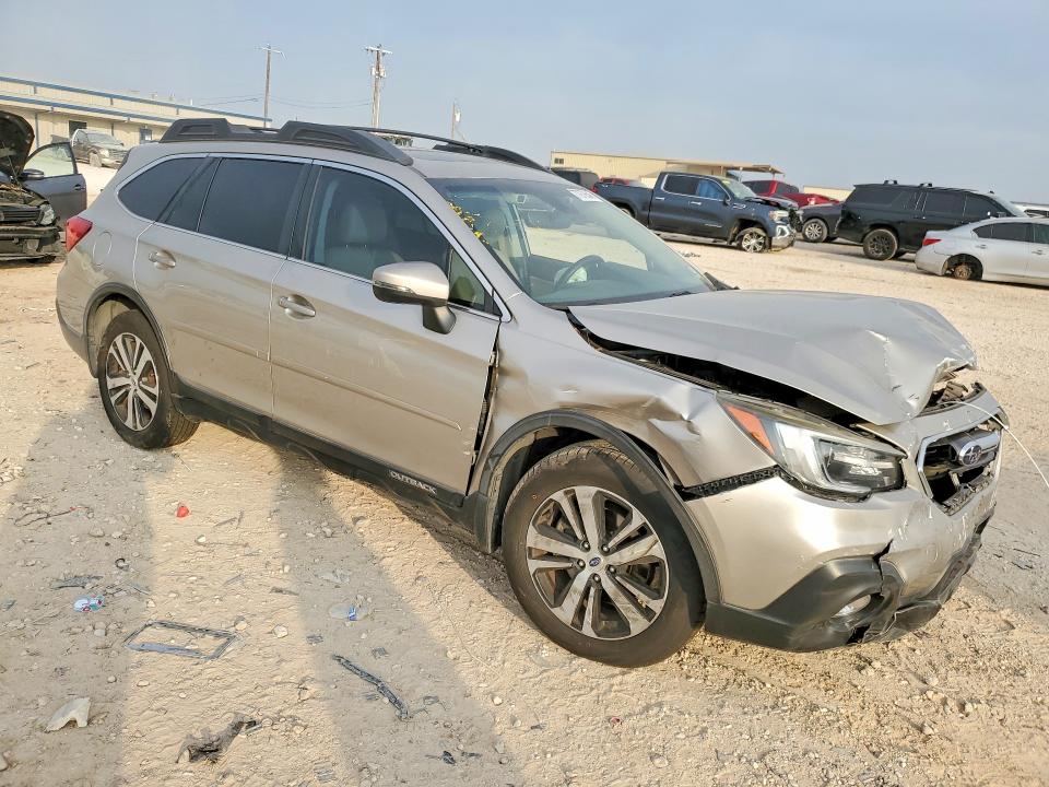Photo 4 from auction – 2018 SUBARU OUTBACK with VIN 4S4BSANC4J3290606