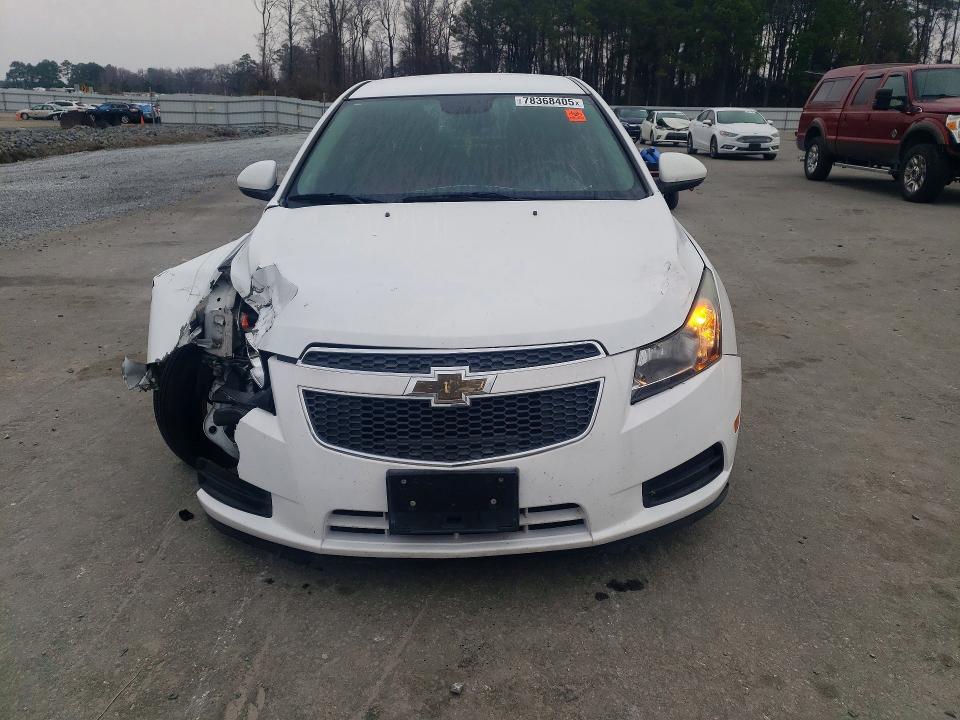 Photo 5 from auction – 2014 CHEVROLET CRUZE with VIN 1G1PC5SB1E7312515