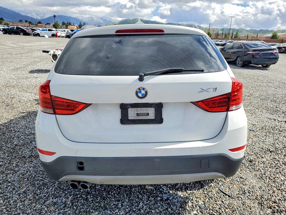 Photo 6 from auction – 2015 BMW X1 with VIN WBAVM1C50FV314750