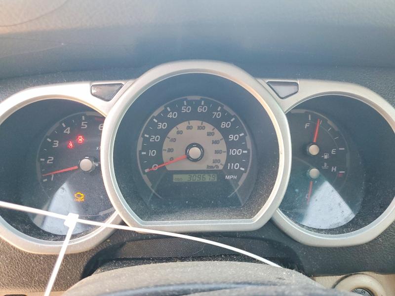 Photo 9 from auction – 2005 TOYOTA 4RUNNER SR with VIN JTEZU14R050053147