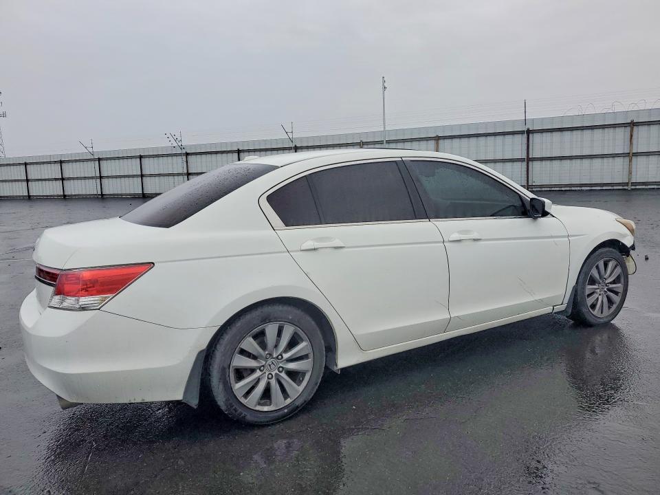 Photo 3 from auction – 2011 HONDA ACCORD with VIN 1HGCP2F87BA090117