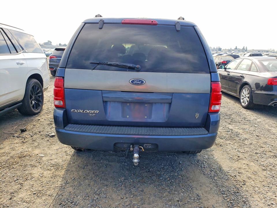 Photo 6 from auction – 2004 FORD EXPLORER with VIN 1FMZU73W74UB16763