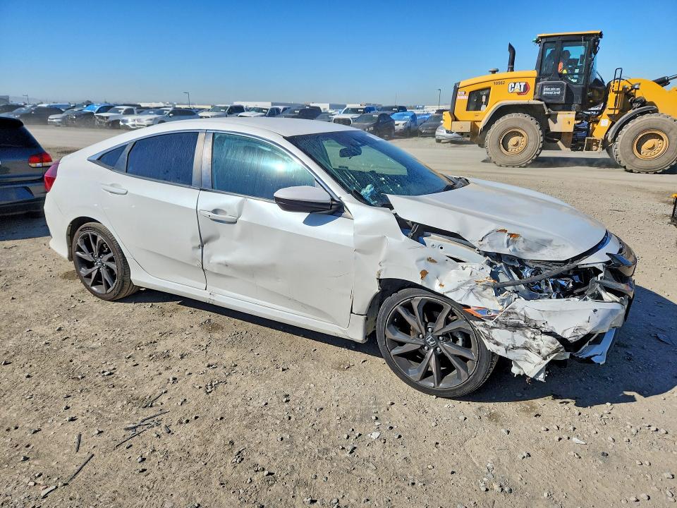 Photo 4 from auction – 2019 HONDA CIVIC with VIN 19XFC2F80KE211879