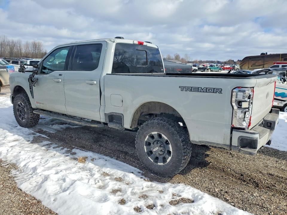 Photo 2 from auction – 2025 FORD F350 with VIN 1FT8W3BM2SEC21768