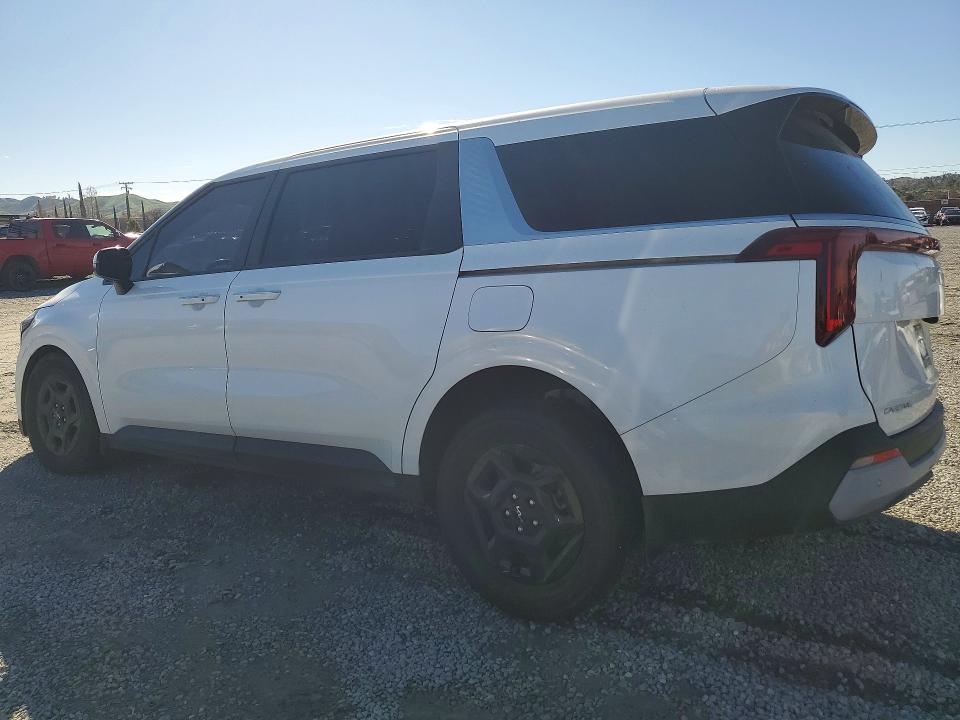 Photo 2 from auction – 2025 KIA CARNIVAL with VIN KNDNB5K30S6468427