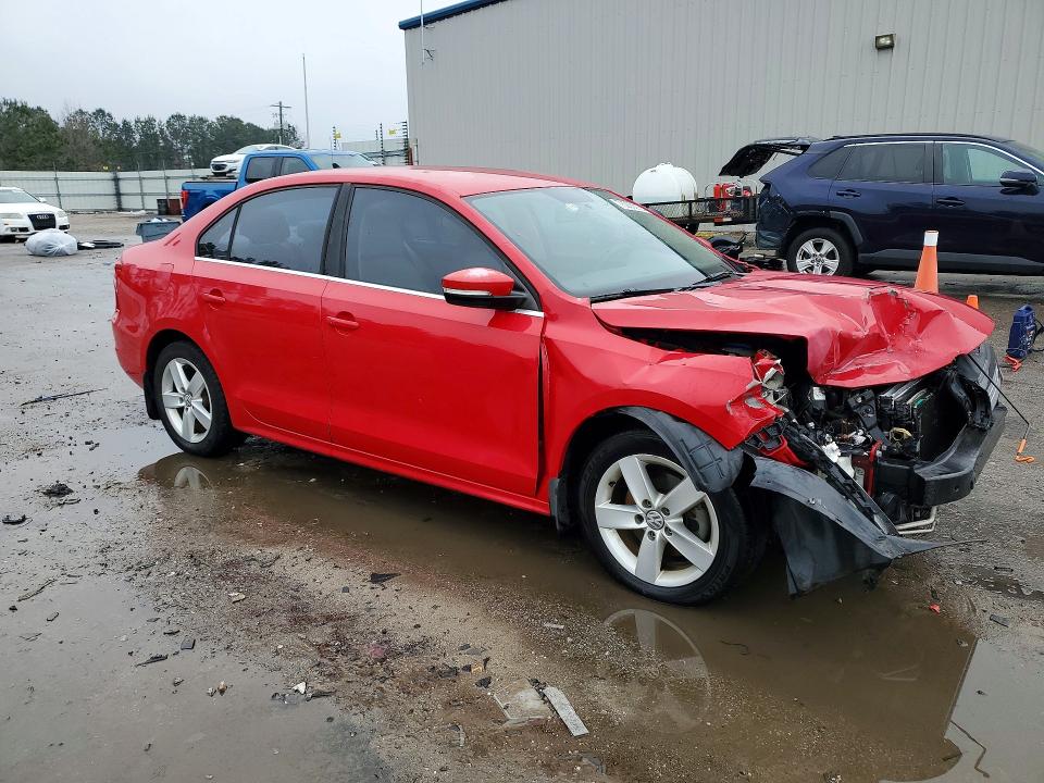 Photo 4 from auction – 2013 VOLKSWAGEN JETTA with VIN 3VWLL7AJ3DM421442