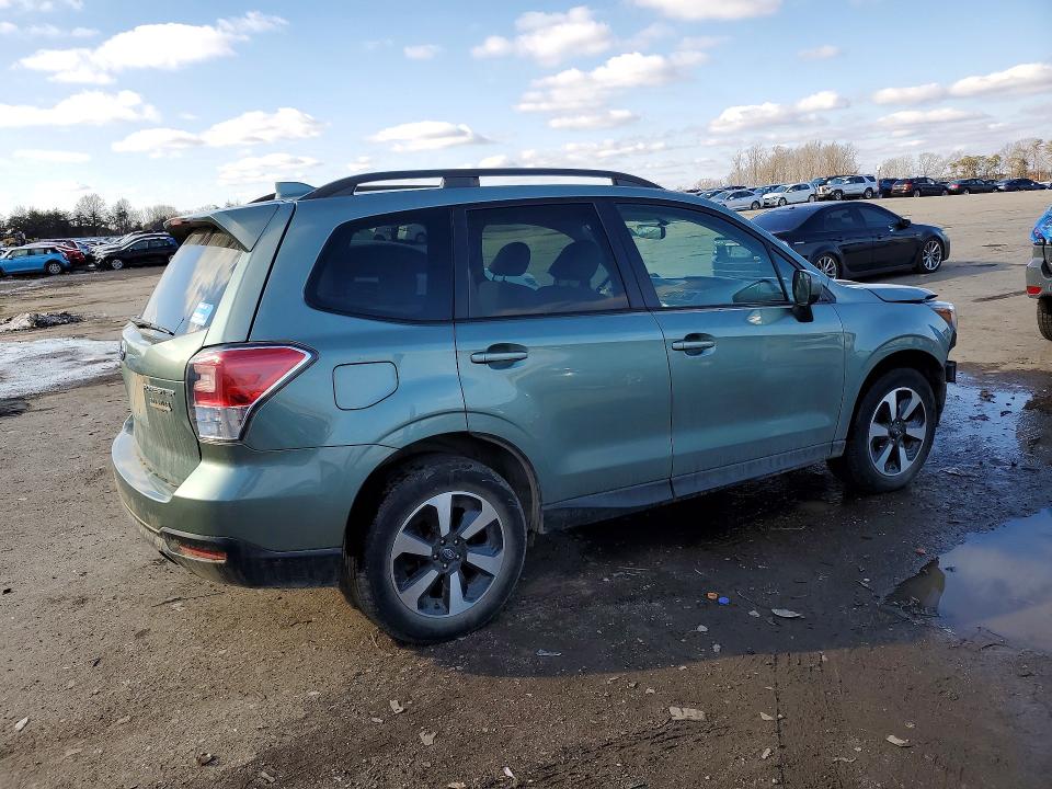 Photo 3 from auction – 2018 SUBARU FORESTER 2 with VIN JF2SJAECXJH565035