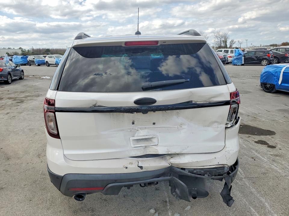 Photo 6 from auction – 2015 FORD EXPLORER with VIN 1FM5K8GT0FGA24888