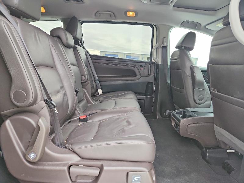 Photo 11 from auction – 2018 HONDA ODYSSEY with VIN 5FNRL6H75JB099405