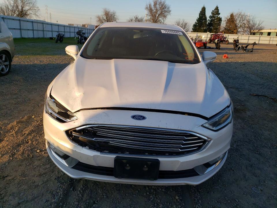 Photo 5 from auction – 2018 FORD FUSION with VIN 3FA6P0RU2JR246471