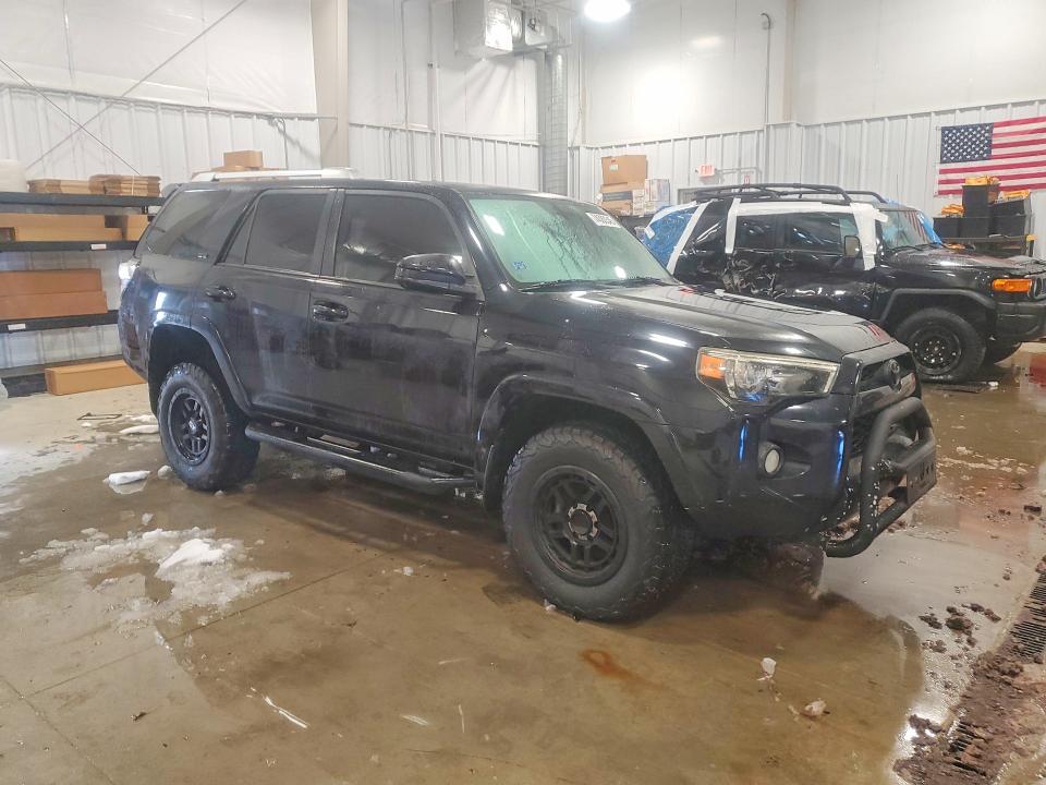Photo 4 from auction – 2015 TOYOTA 4RUNNER with VIN JTEBU5JR2F5247681