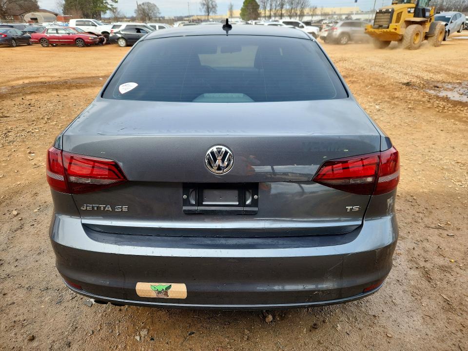 Photo 6 from auction – 2018 VOLKSWAGEN JETTA with VIN 3VWDB7AJ2JM256129
