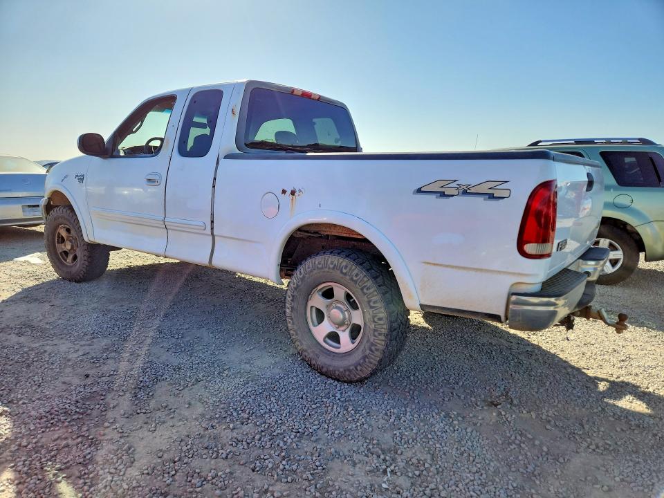 Photo 2 from auction – 2001 FORD F150 with VIN 1FTRX18L01NB85467
