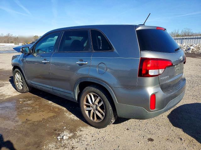 Photo 2 from auction – 2015 KIA SORENTO with VIN 5XYKT3A61FG568796