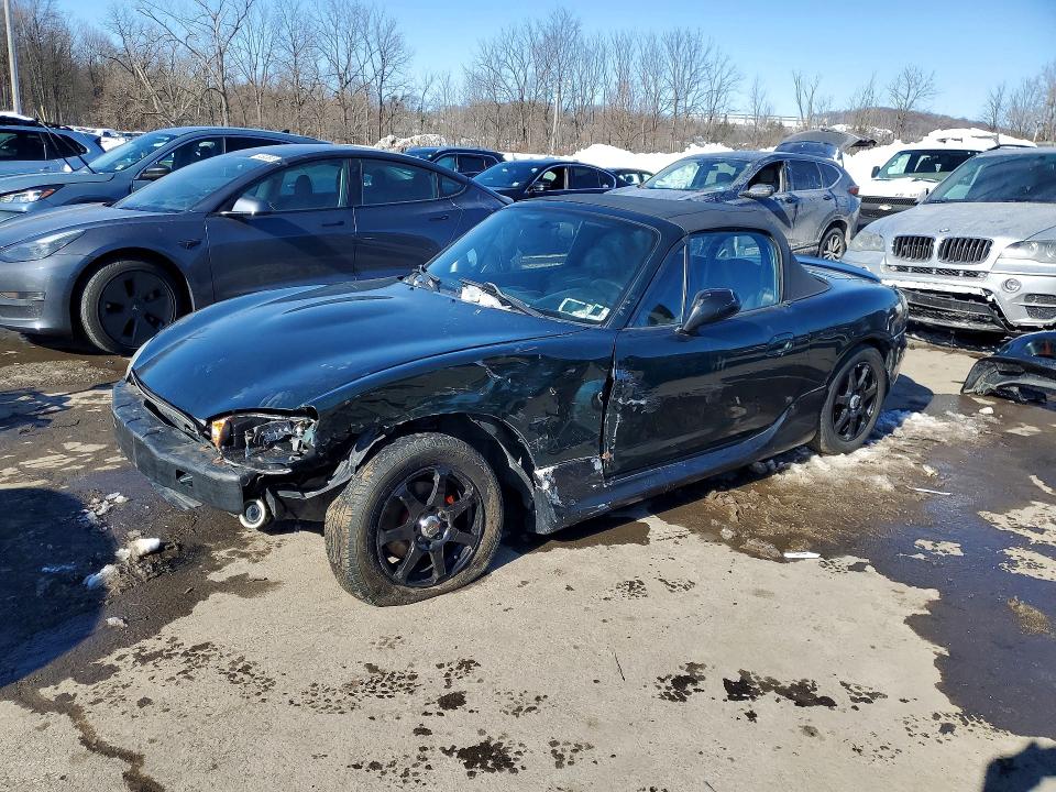 MAZDA MX-5 MIATA 2000 with VIN JM1NB3535Y0153666 - Photo from auction