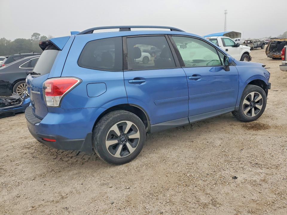 Photo 3 from auction – 2018 SUBARU FORESTER 2 with VIN JF2SJAEC7JH520358