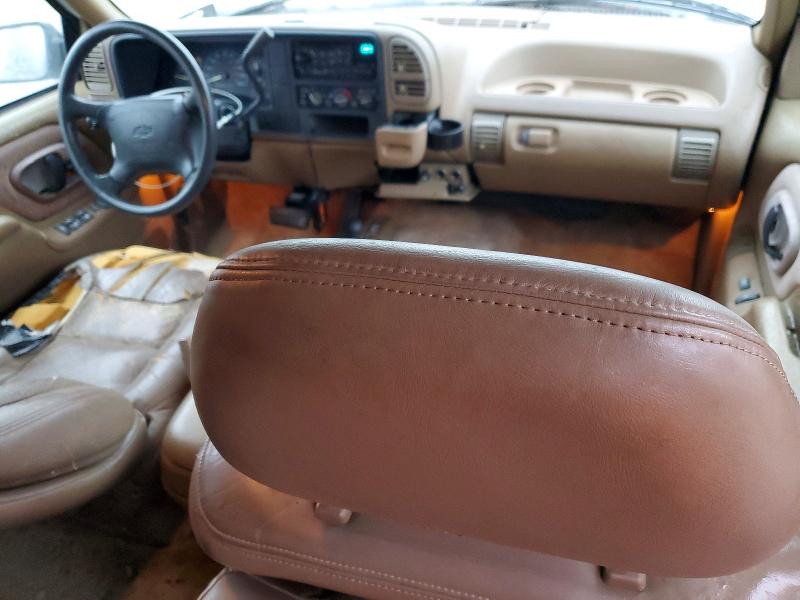 Photo 8 from auction – 1995 CHEVROLET SUBURBAN with VIN 1GNFK16KXSJ427239