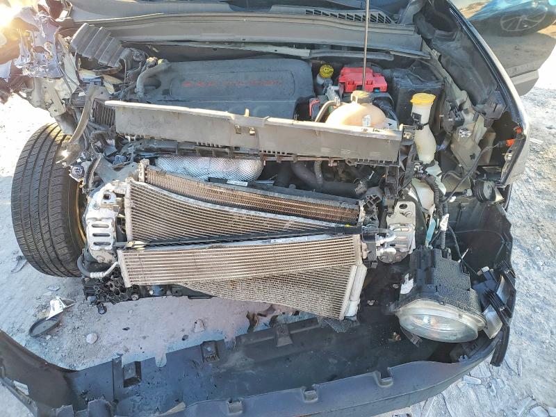 Photo 12 from auction – 2018 JEEP RENEGADE with VIN ZACCJABBXJPJ70129