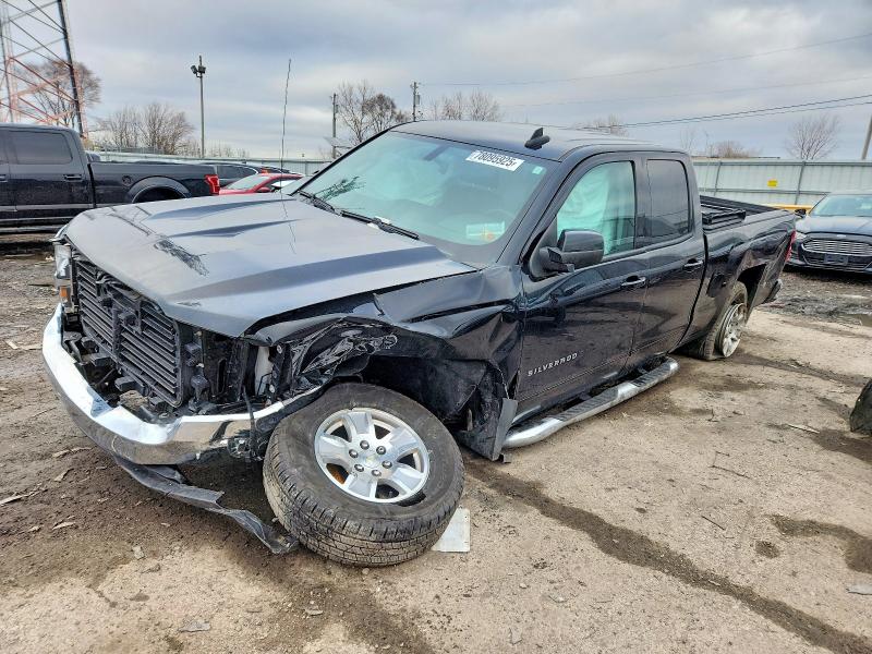 CHEVROLET SILVERADO 2017 with VIN 1GCRCREC1HZ303141 - Photo from auction