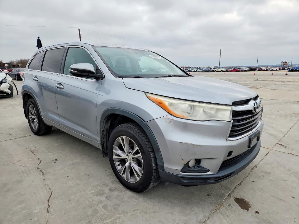 Photo 4 from auction – 2014 TOYOTA HIGHLANDER with VIN 5TDJKRFH8ES032425
