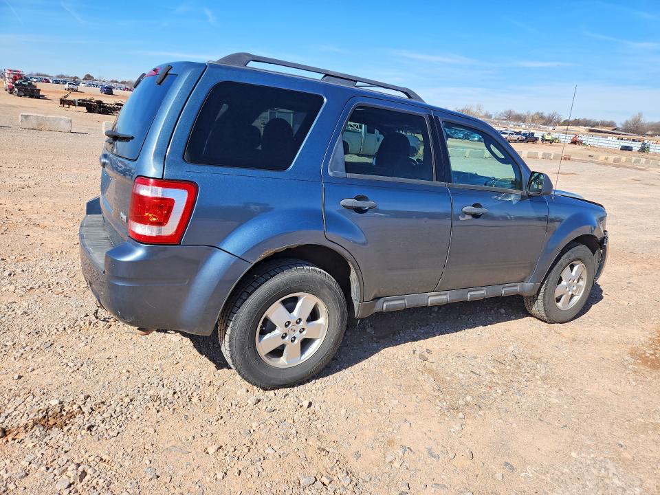 Photo 3 from auction – 2011 FORD ESCAPE with VIN 1FMCU0DG4BKB95998