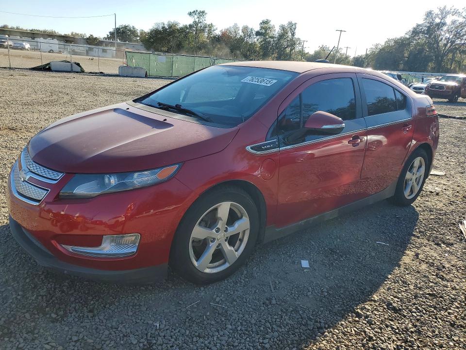 CHEVROLET VOLT 2015 with VIN 1G1RA6E40FU103917 - Photo from auction