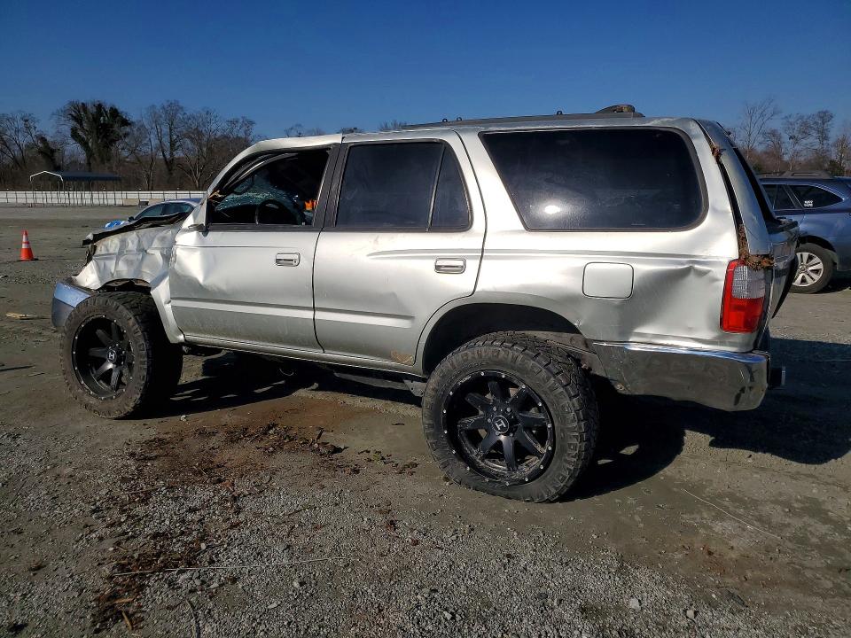 Photo 2 from auction – 1999 TOYOTA 4RUNNER with VIN JT3GN86R0X0128029
