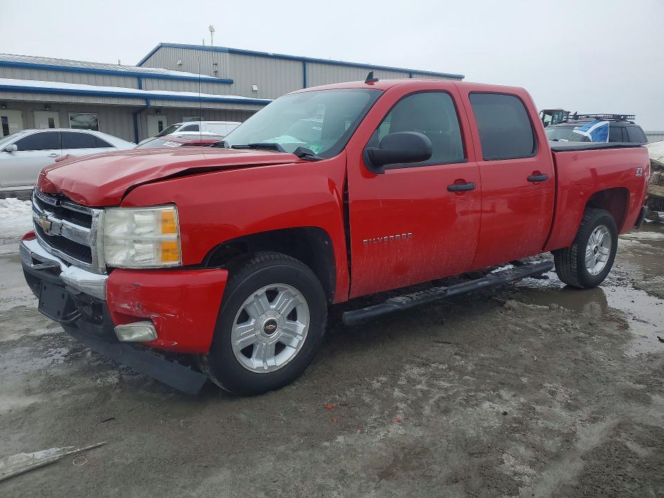 CHEVROLET SILVERADO 2011 with VIN 3GCPKSE35BG272159 - Photo from auction