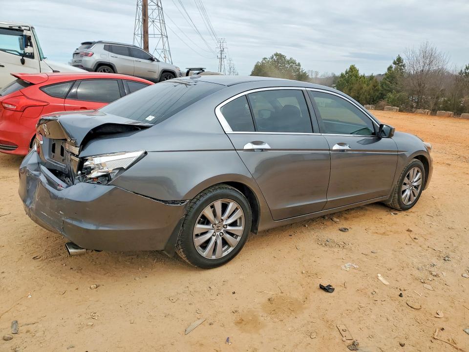 Photo 3 from auction – 2012 HONDA ACCORD with VIN 1HGCP3F82CA007068