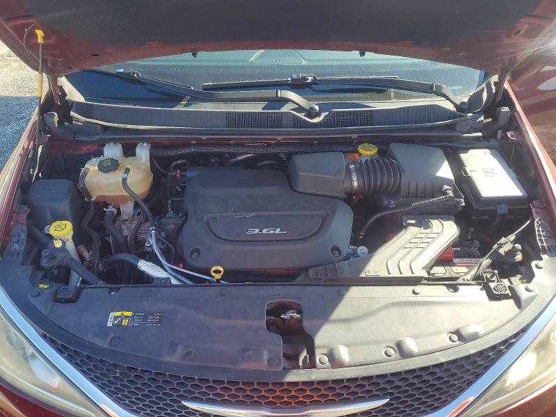 Photo 12 from auction – 2017 CHRYSLER PACIFICA L with VIN 2C4RC1GG0HR634739