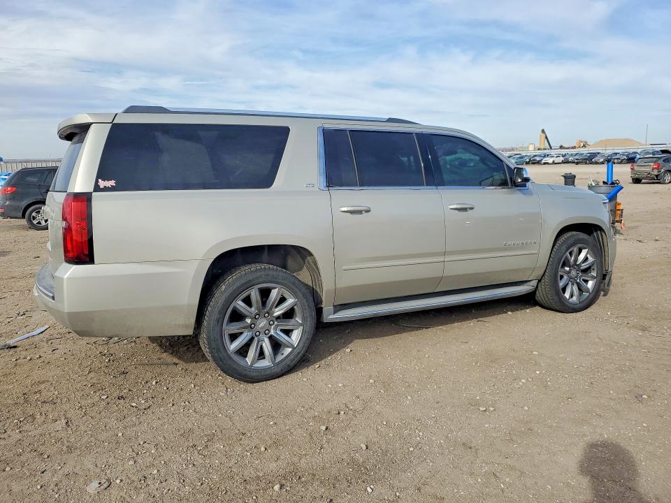 Photo 3 from auction – 2015 CHEVROLET SUBURBAN with VIN 1GNSKKKC4FR250729