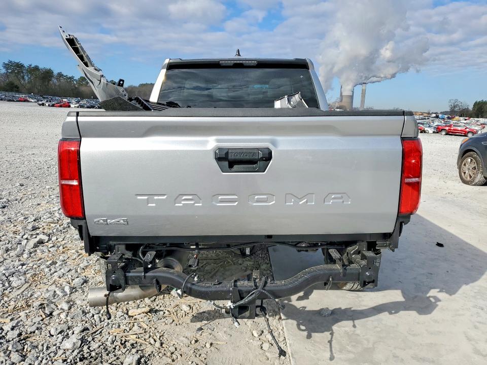 Photo 6 from auction – 2026 TOYOTA TACOMA with VIN 3TMLB5JN8TM211169