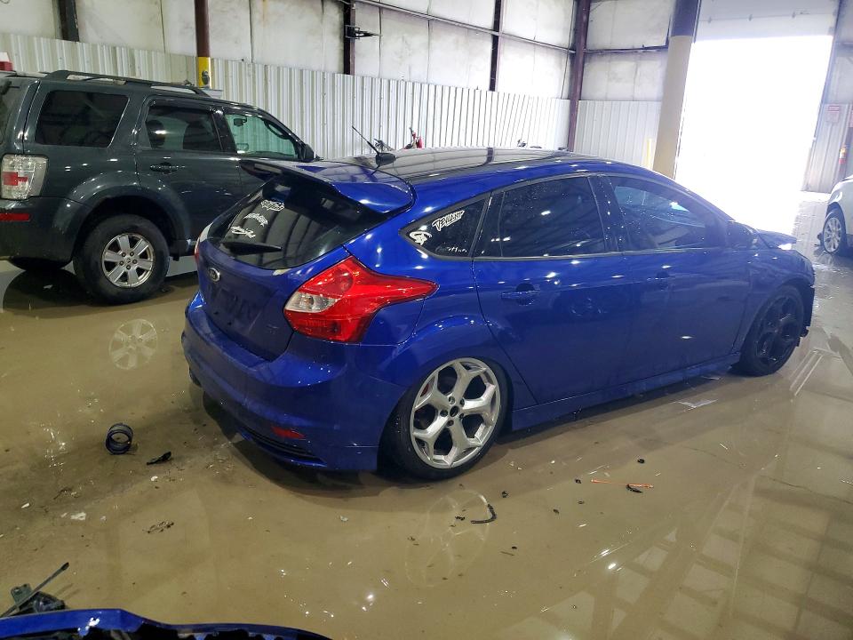 Фото 3 с аукциона – 2013 FORD FOCUS ST с VIN 1FADP3L94DL361511