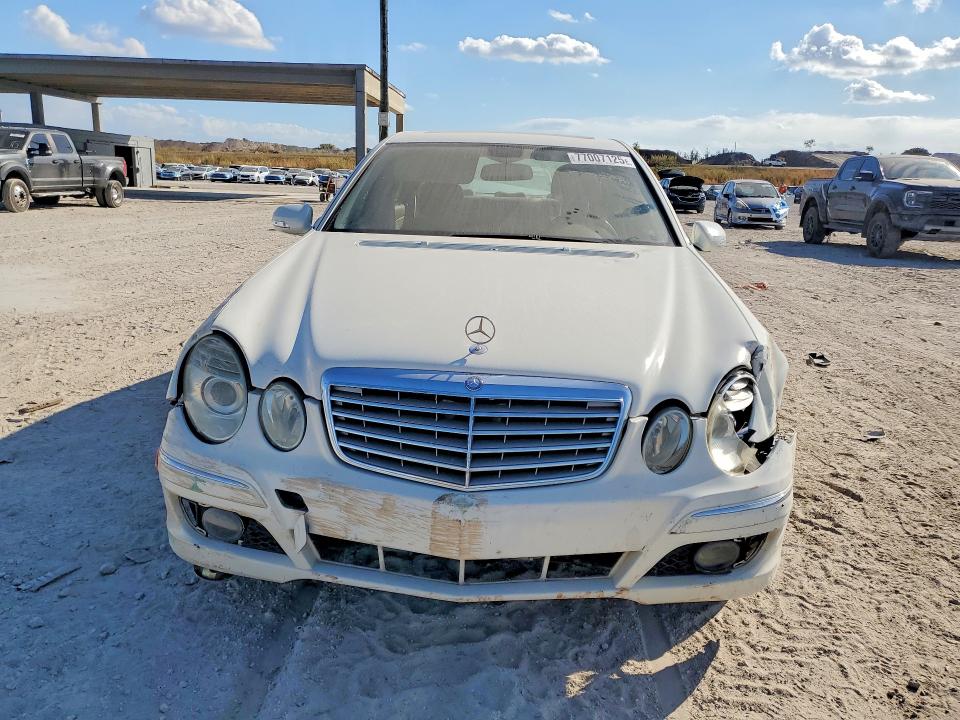 Photo 5 from auction – 2007 MERCEDES-BENZ E with VIN WDBUF56X77B026268