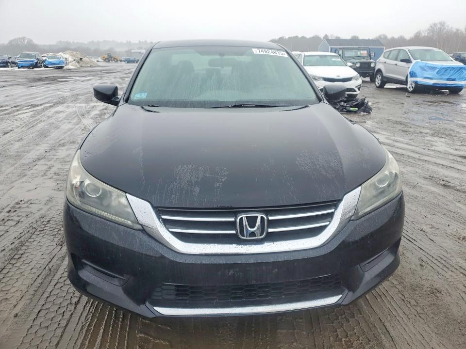 Photo 5 from auction – 2014 HONDA ACCORD with VIN 1HGCR2F35EA163049