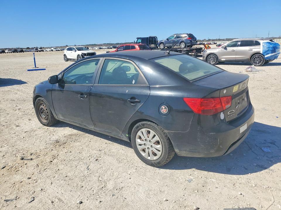 Photo 2 from auction – 2013 KIA FORTE EX with VIN KNAFU4A26D5683995