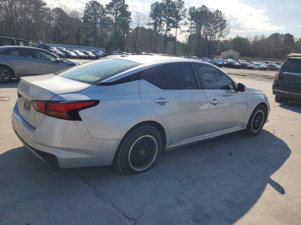Photo 3 from auction – 2019 NISSAN ALTIMA with VIN 1N4BL4BV6KC232500