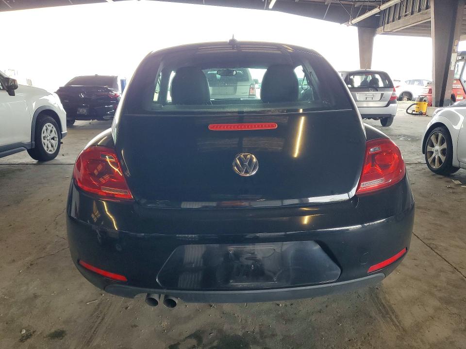 Photo 6 from auction – 2013 VOLKSWAGEN BEETLE with VIN 3VWJP7AT9DM605670
