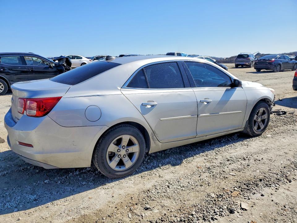 Photo 3 from auction – 2014 CHEVROLET MALIBU LS with VIN 1G11B5SLXEF115236