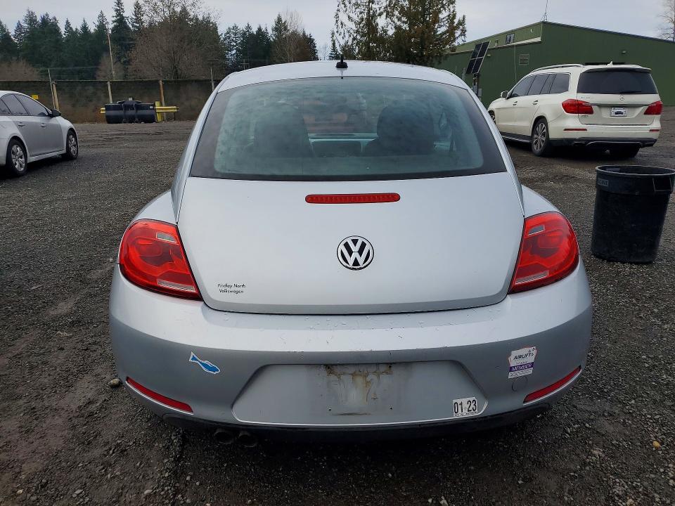 Photo 6 from auction – 2013 VOLKSWAGEN BEETLE with VIN 3VWJP7AT8DM688282